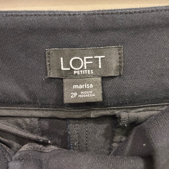 Women’s Loft petite Size 2 black mid rise trouser with gold detailed buttoning - Picture 3 of 5